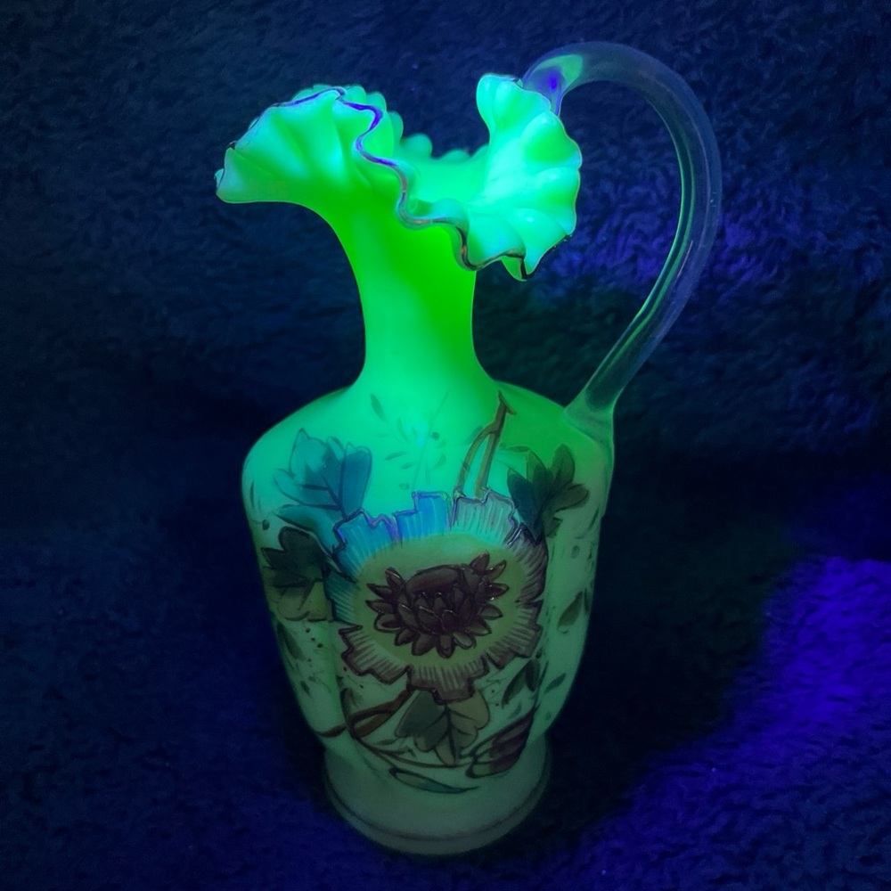 Uranium Fenton Topaz Pitcher Ewer HYDRANGEAS  7" Tall